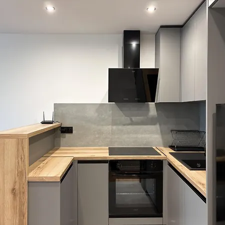Apartman Budowlanych 3 *