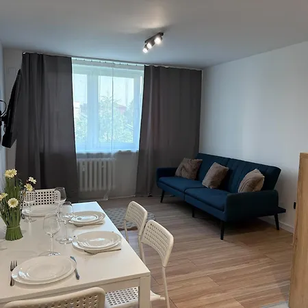 Apartman Budowlanych 3 *